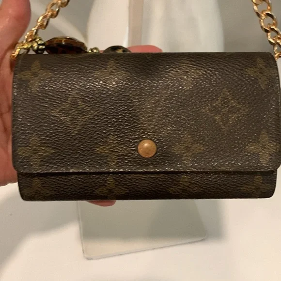 Louis Vuitton Vintage Compact Snap Wallet - Picture 3 of 13